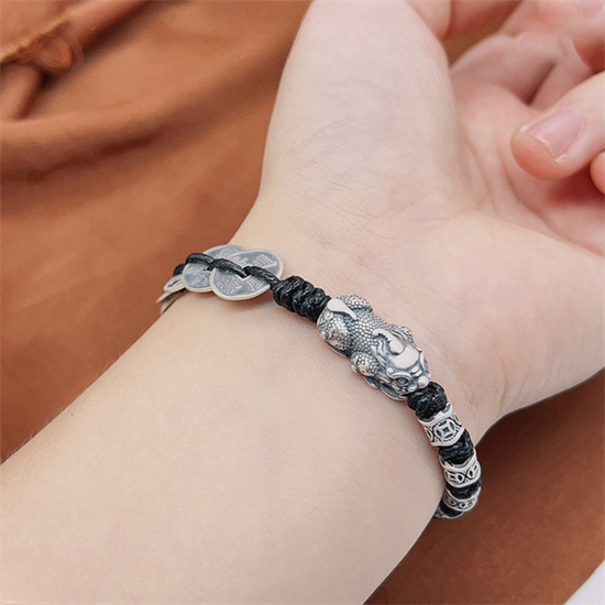 Vòng Tay Tỳ Hưu Đồng Tiền Dây Vải - Bạc Thái S925 - L100714-  HuyK Viễn Chí Bảo