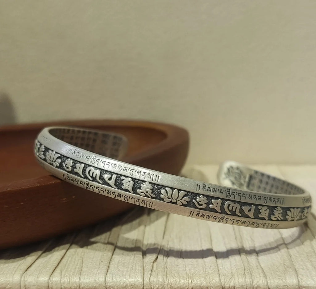 Vòng Tay Lục Tự Đại Minh Chân Ngôn Bát Nhã Tâm Kinh - Bạc Thái S925- L100428x - HuyK Viễn Chí Bảo