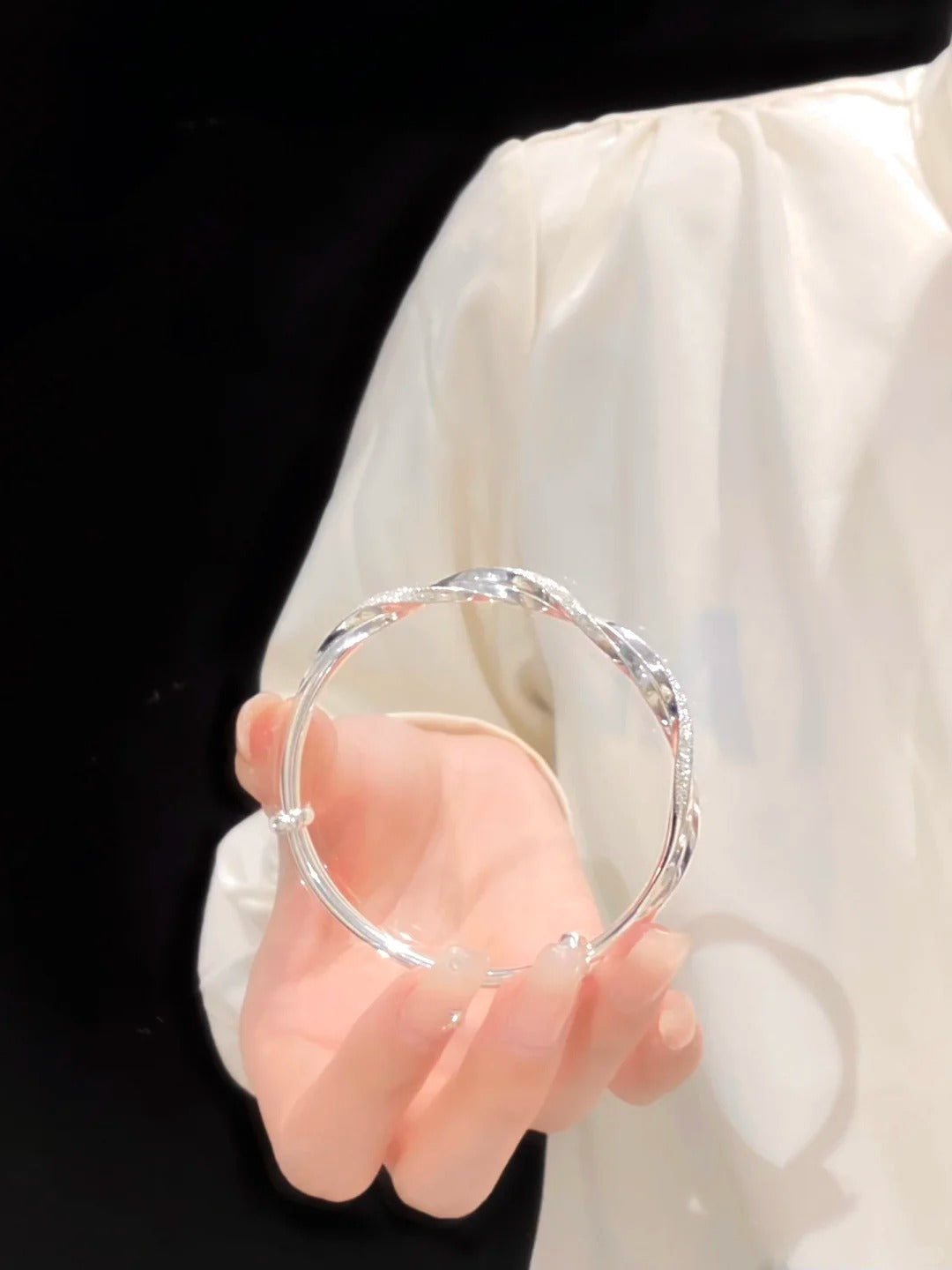 Kiềng Trơn Xoắn - Bạc S999 - K400001- HuyK Viễn Chí Bảo