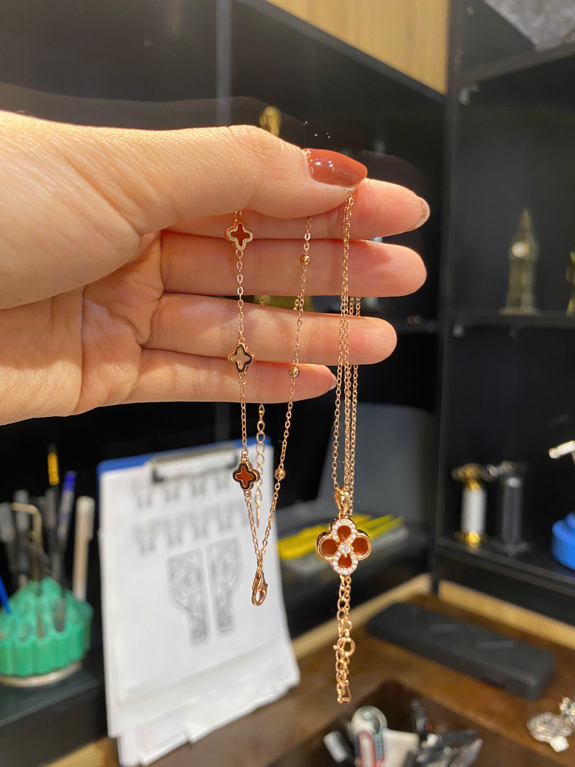 Lắc Tay Dây Chuyền Xi Vàng Hồng Cỏ Bốn Lá - Bạc Ý S925 - HuyK Viễn Chí Bảo