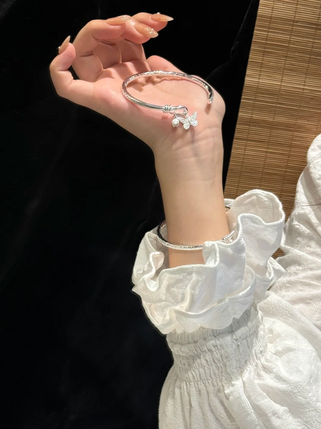 Kiềng Tay Hở Mix Charm Bướm - Bạc S999 - K400010 - HuyK Viễn Chí Bảo