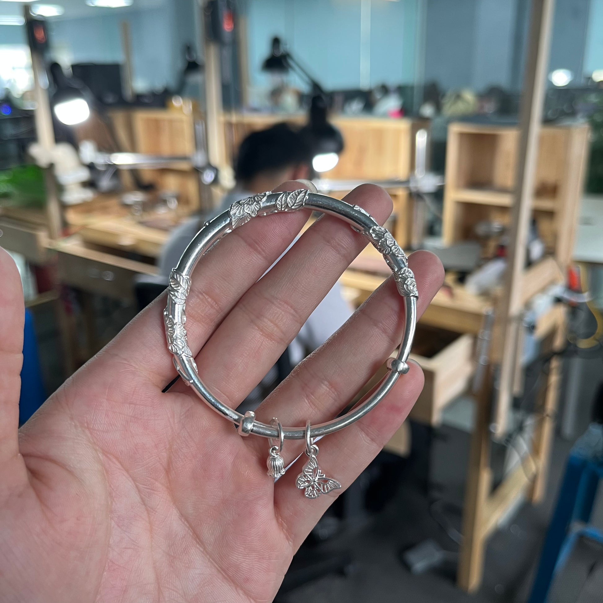 Lắc Tay Hoa Lá Mix Charm Bướm - Bạc S999 - HuyK Viễn Chí Bảo