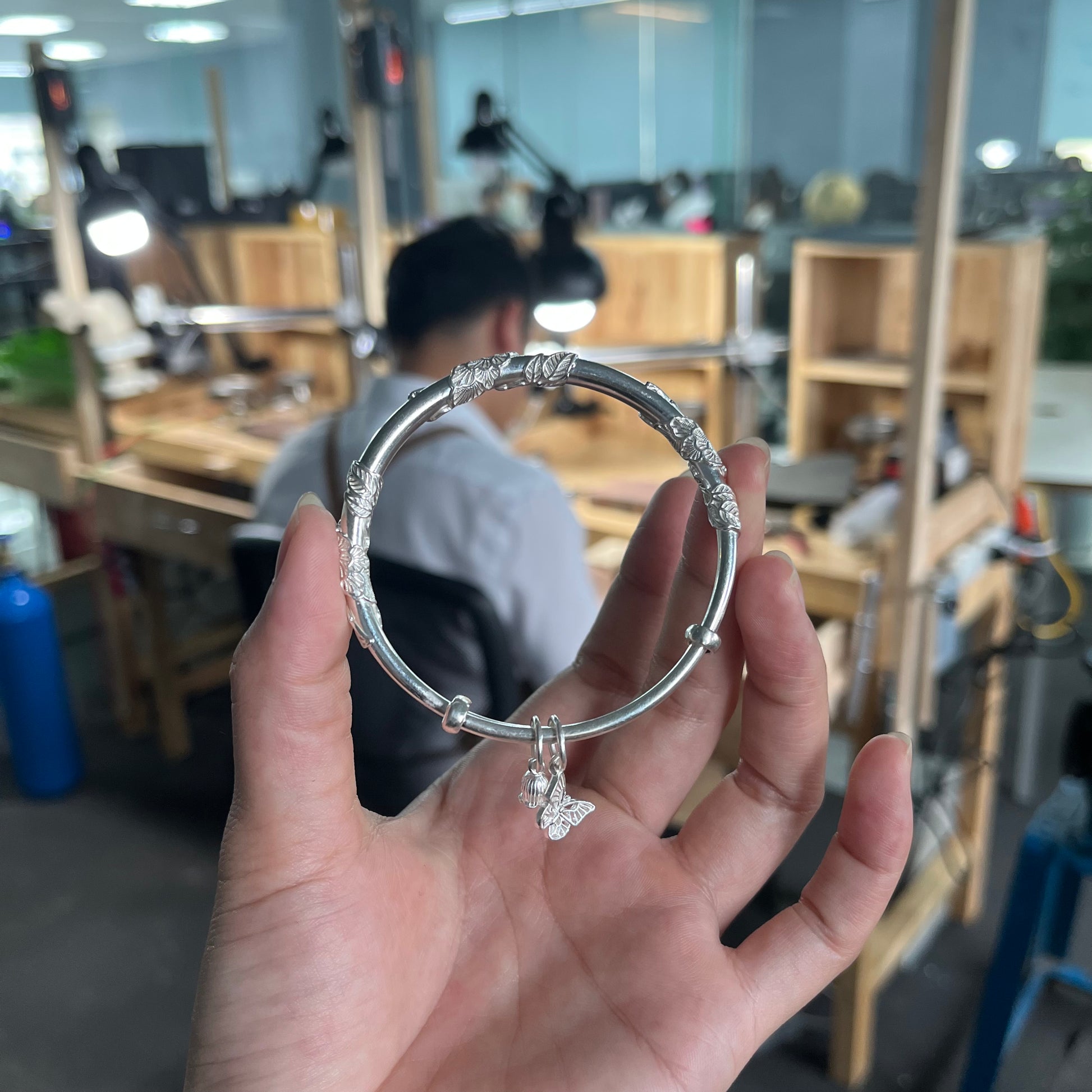 Lắc Tay Hoa Lá Mix Charm Bướm - Bạc S999 - HuyK Viễn Chí Bảo