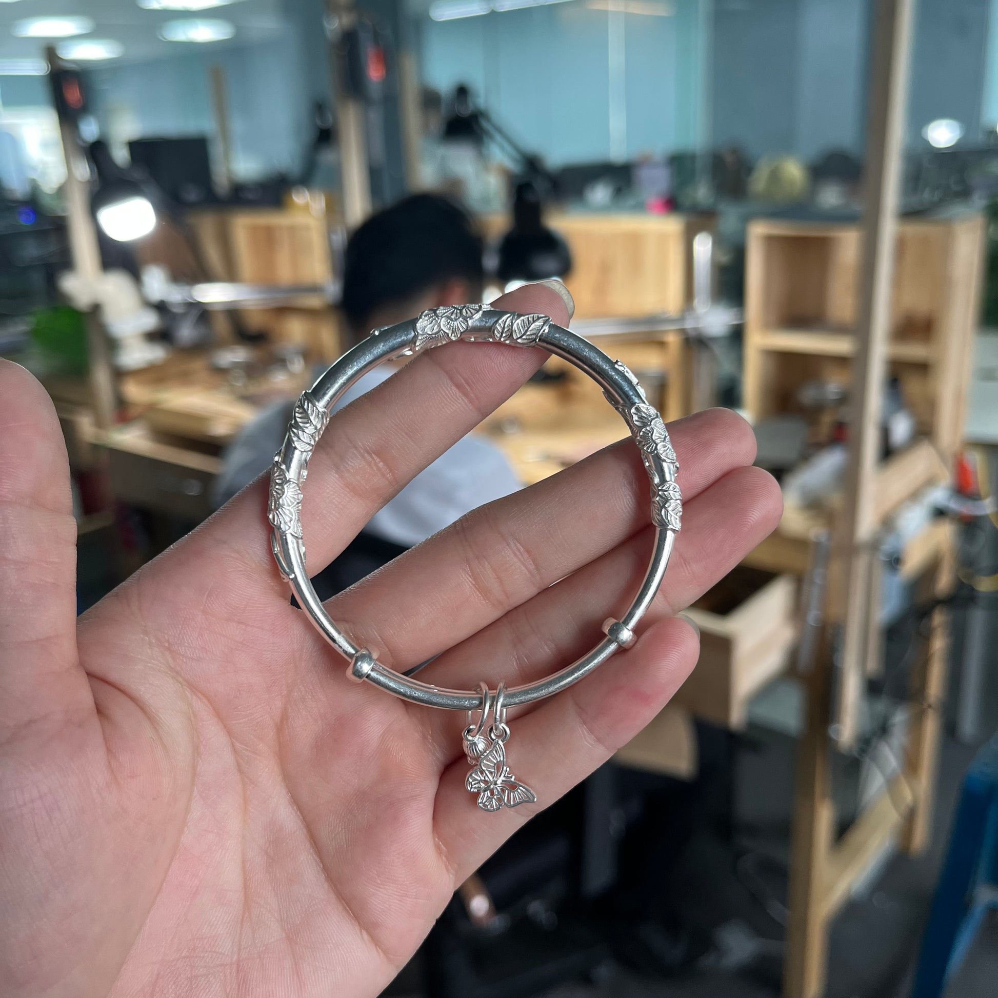 Lắc Tay Hoa Lá Mix Charm Bướm - Bạc S999 - HuyK Viễn Chí Bảo