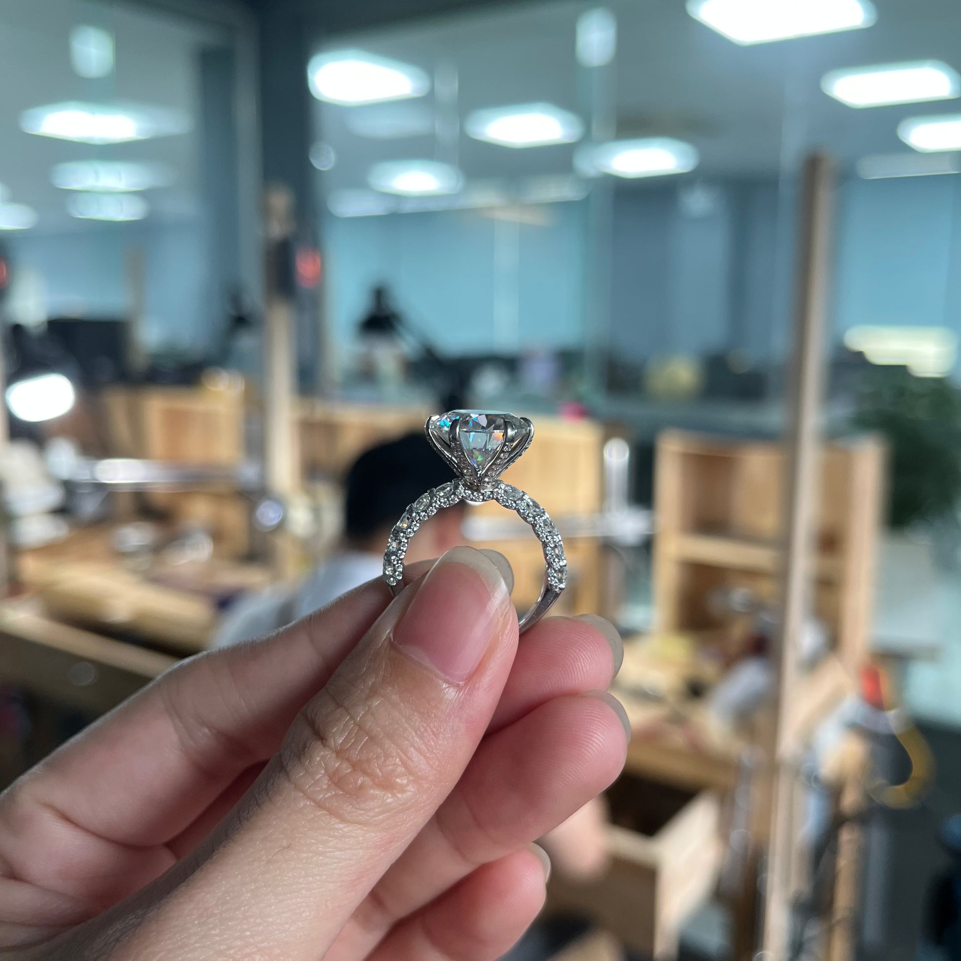 Nhẫn Nữ Đính Đá Moissanite 12mm - Bạc Ý S925- HuyK Viễn Chí Bảo